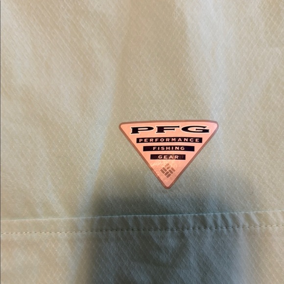 Men’s Columbia Button Down Shirt - Picture 4 of 4